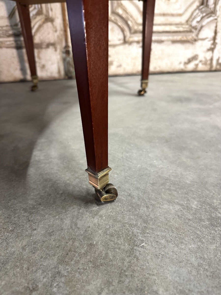 Small salon table in Directoire style, 20th century.