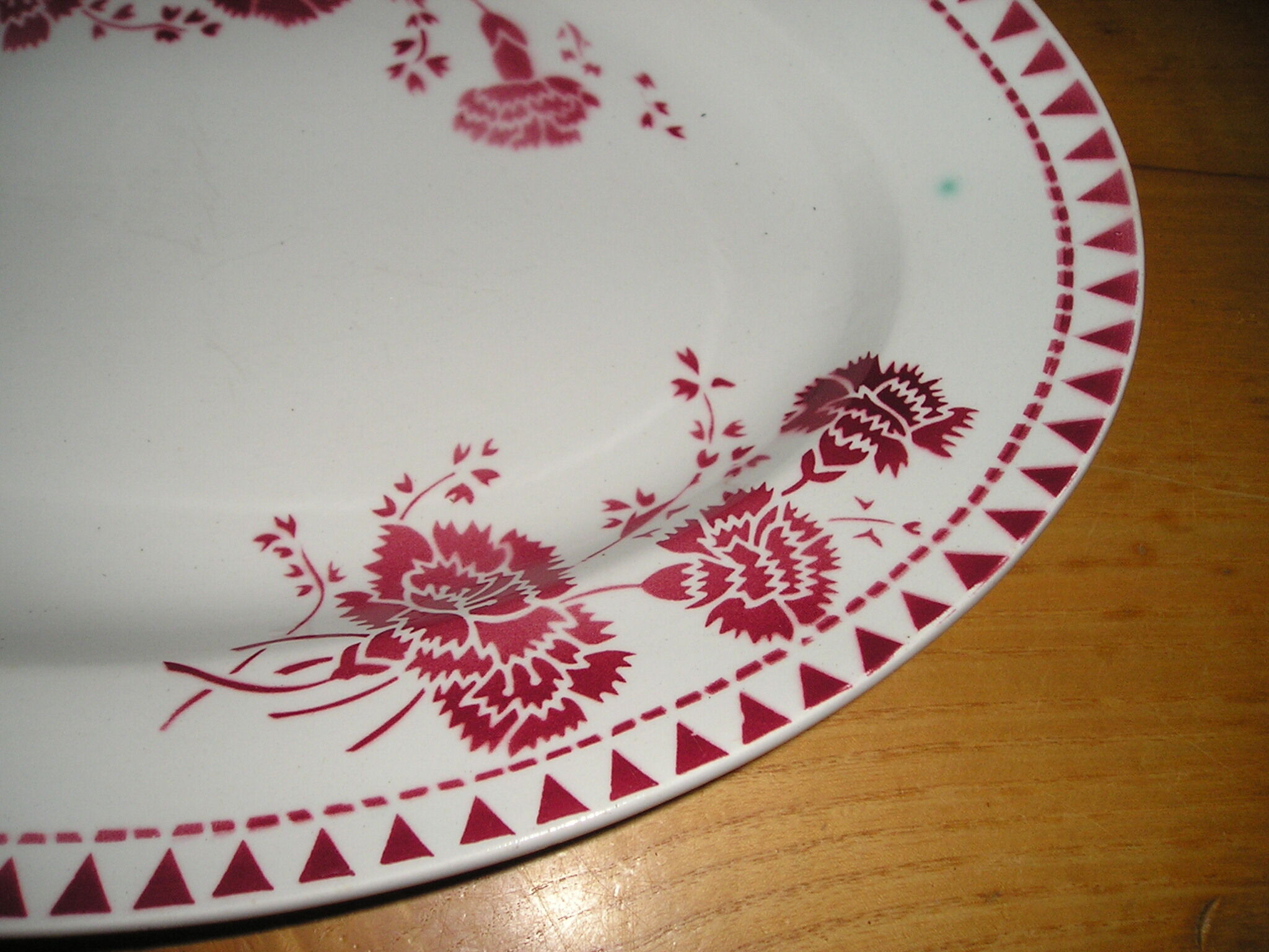 Oval dish in Sarreguemines earthenware, Elise model (36.5 x 24.2 cm)