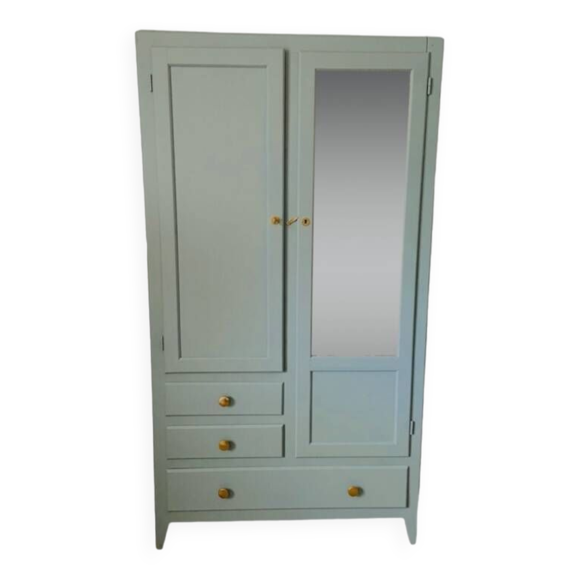 Armoire parisienne
