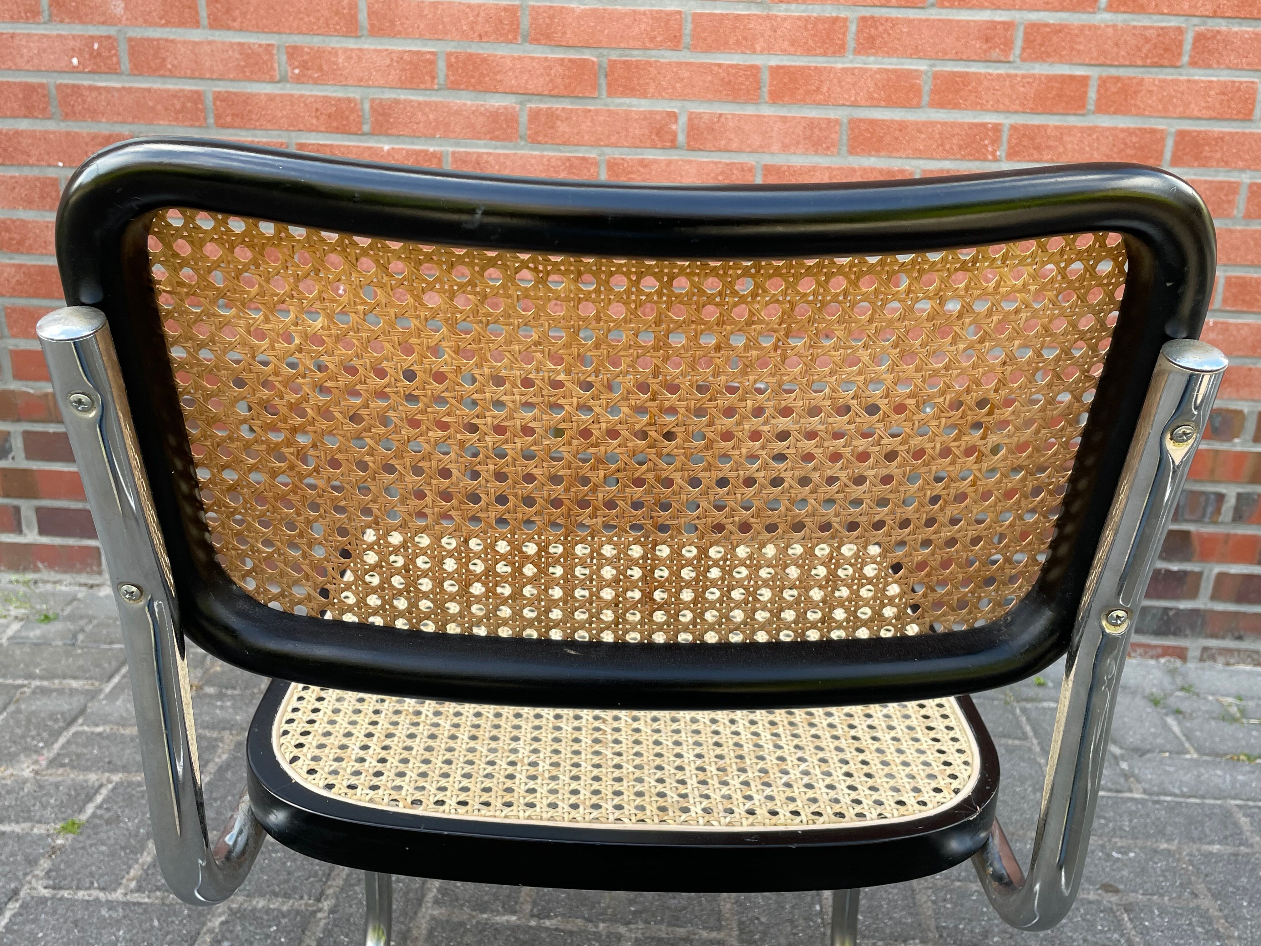Set of 4 vintage chairs  Cesca B32 in black and chrome