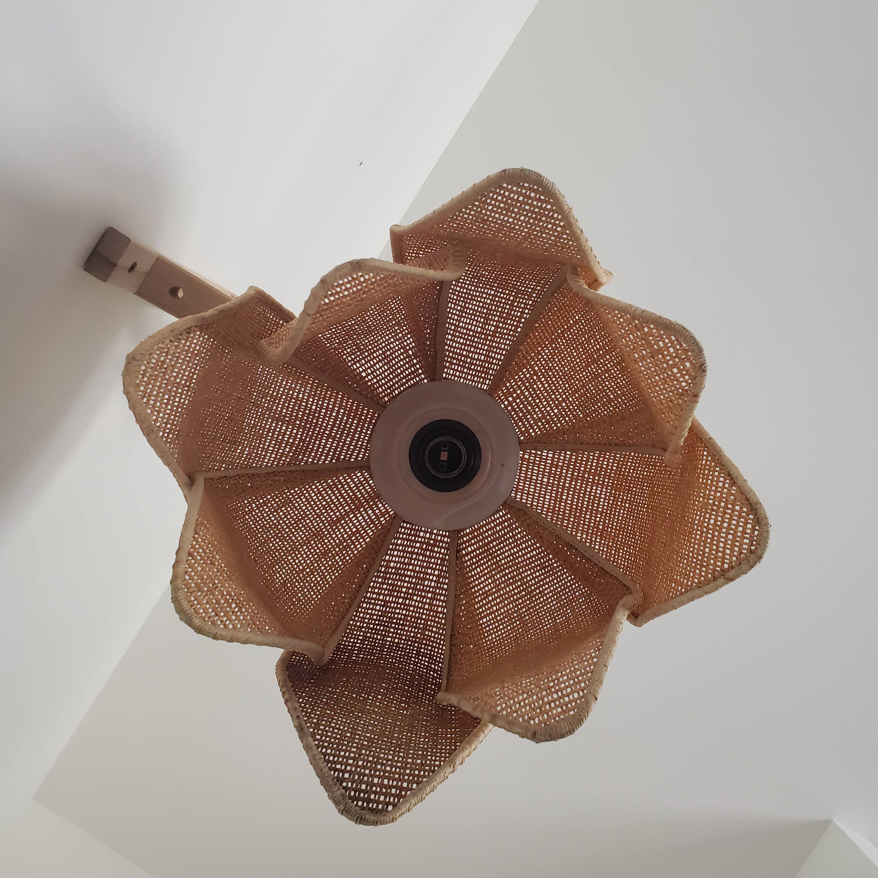 Vintage raffia flower pendant lamp