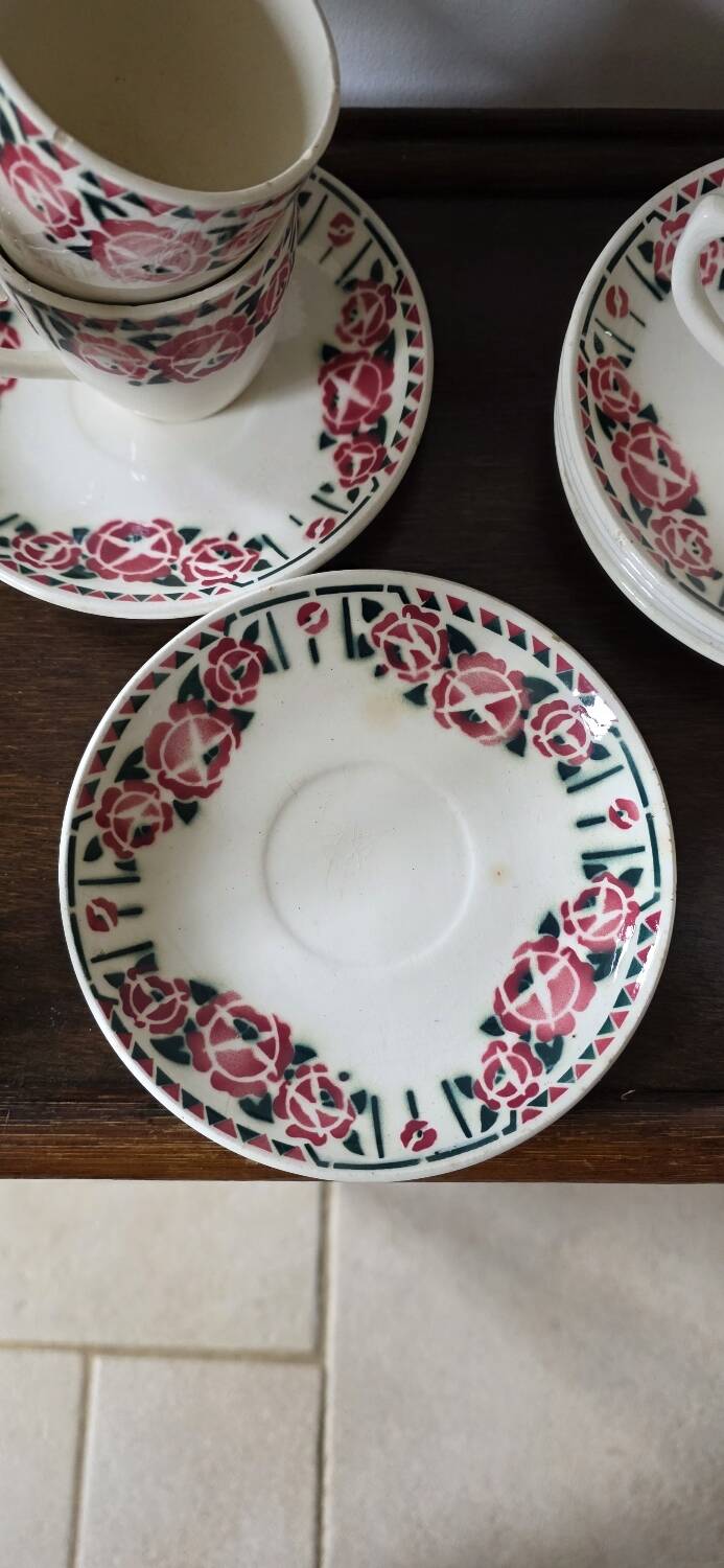 Tasses à café Art Déco décors de roses