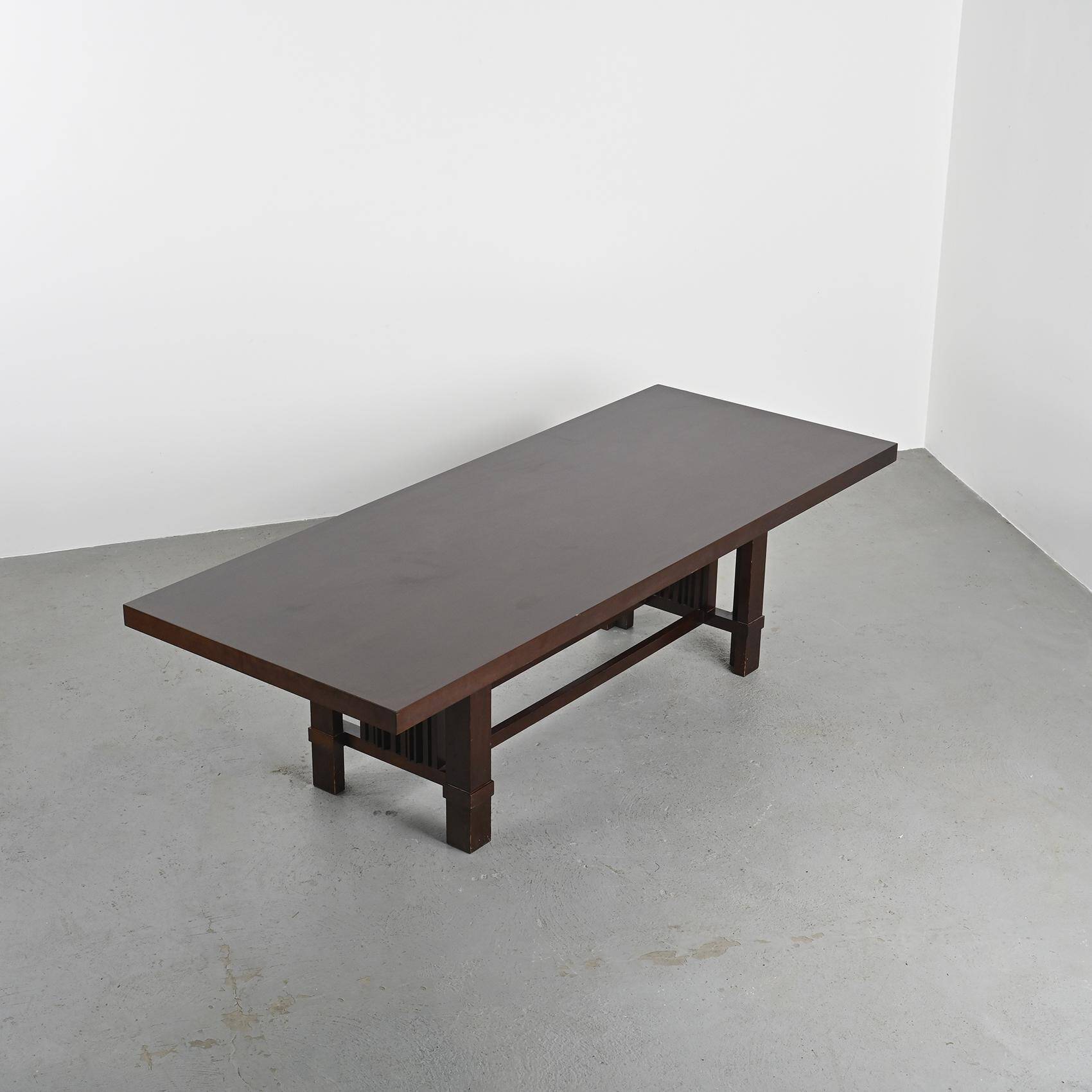 Table Taliesin 2 en cerisier, Frank Lloyd Wright, Cassina 1989