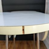 Vintage daisy table