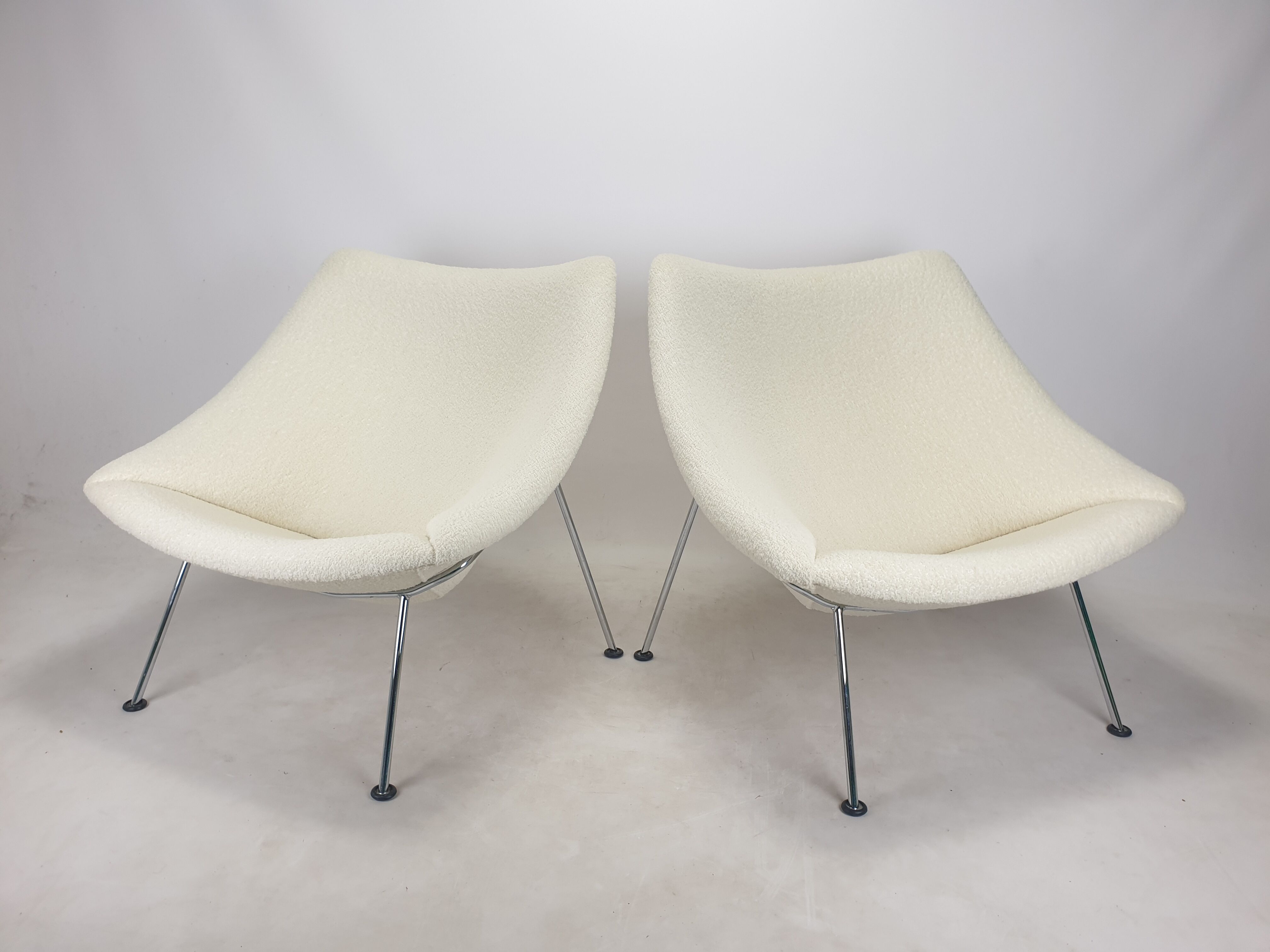 Oyster chairs by Pierre Paulin for Artifort, 1980's