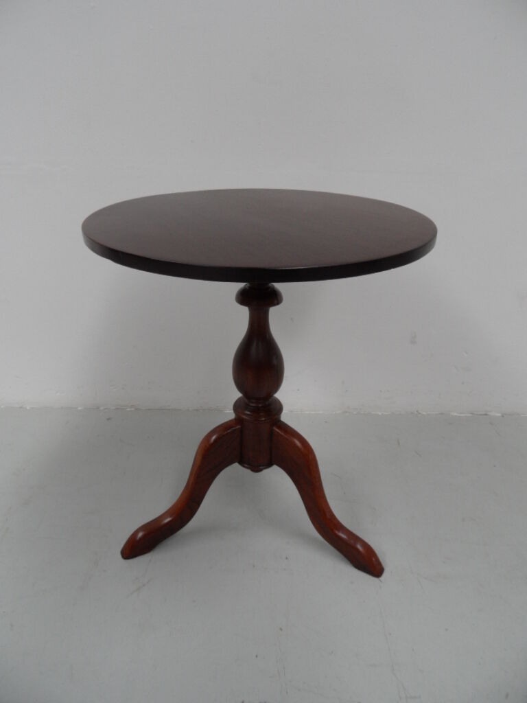 Antique mahogany round side table