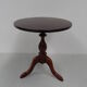 Table d’appoint ronde en acajou antique