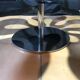 Table basse Narcisse années 70 de maurizio Cattelan italia