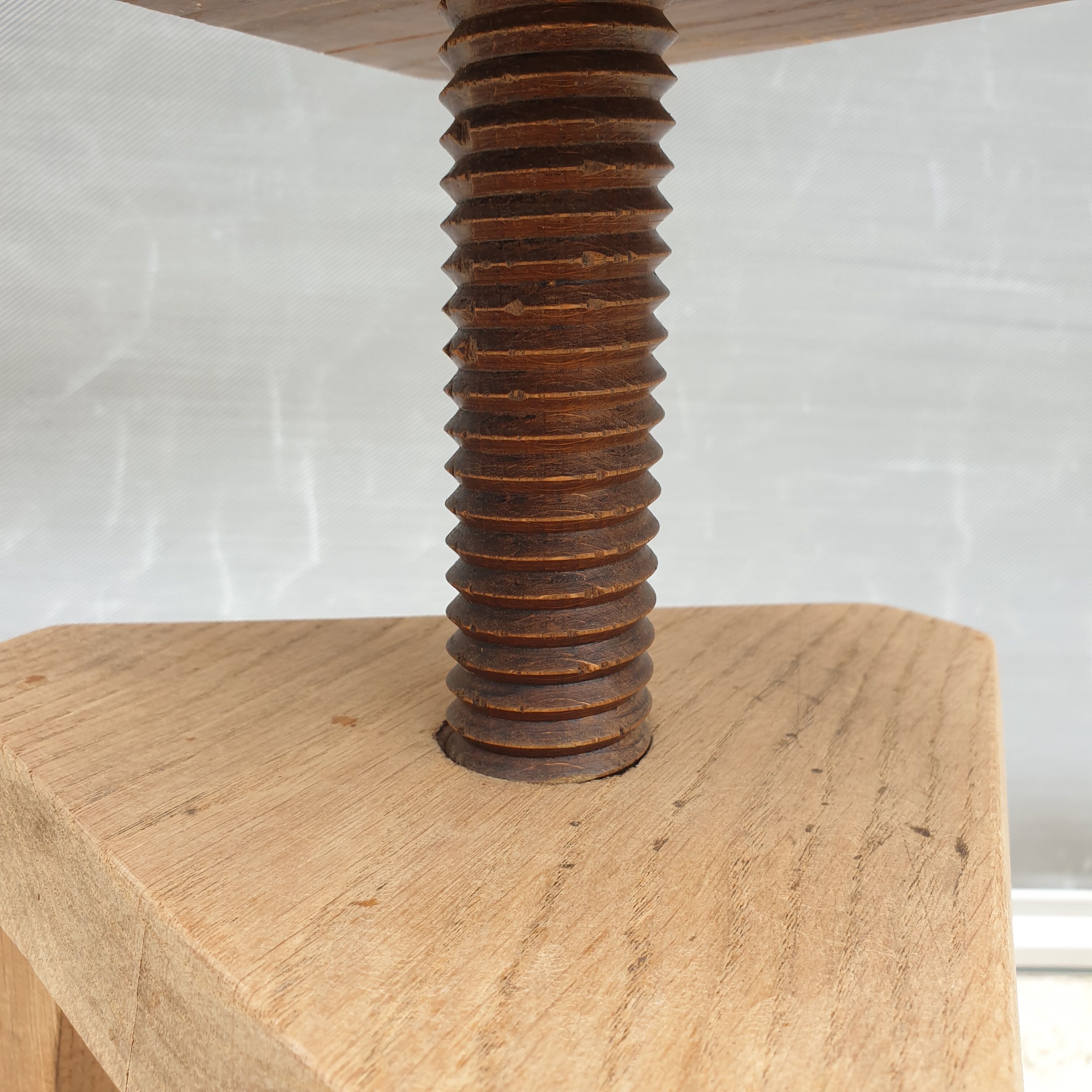 Watchmaker's stool with oak screw