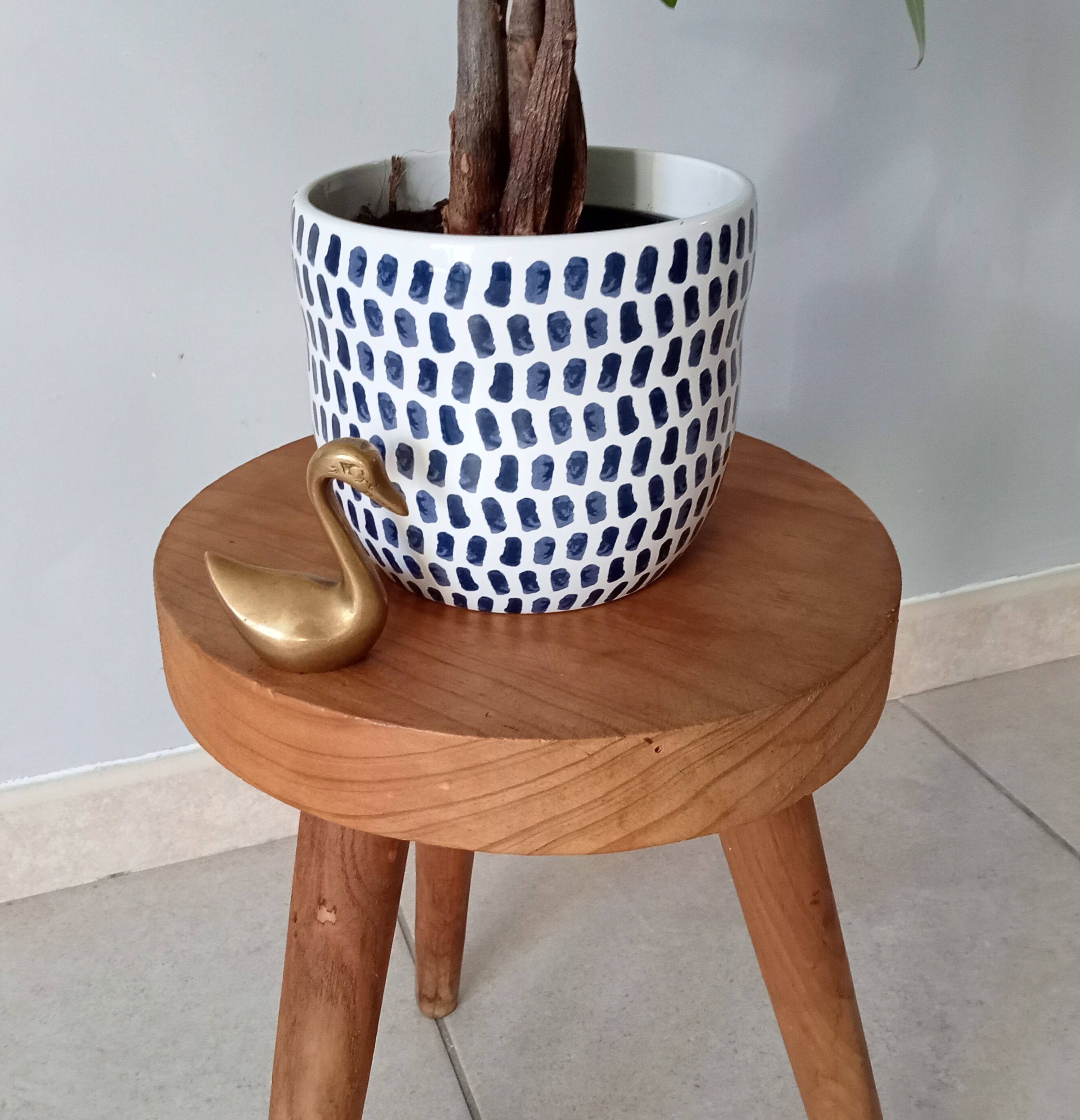 Vintage tripod stool 60s/70s