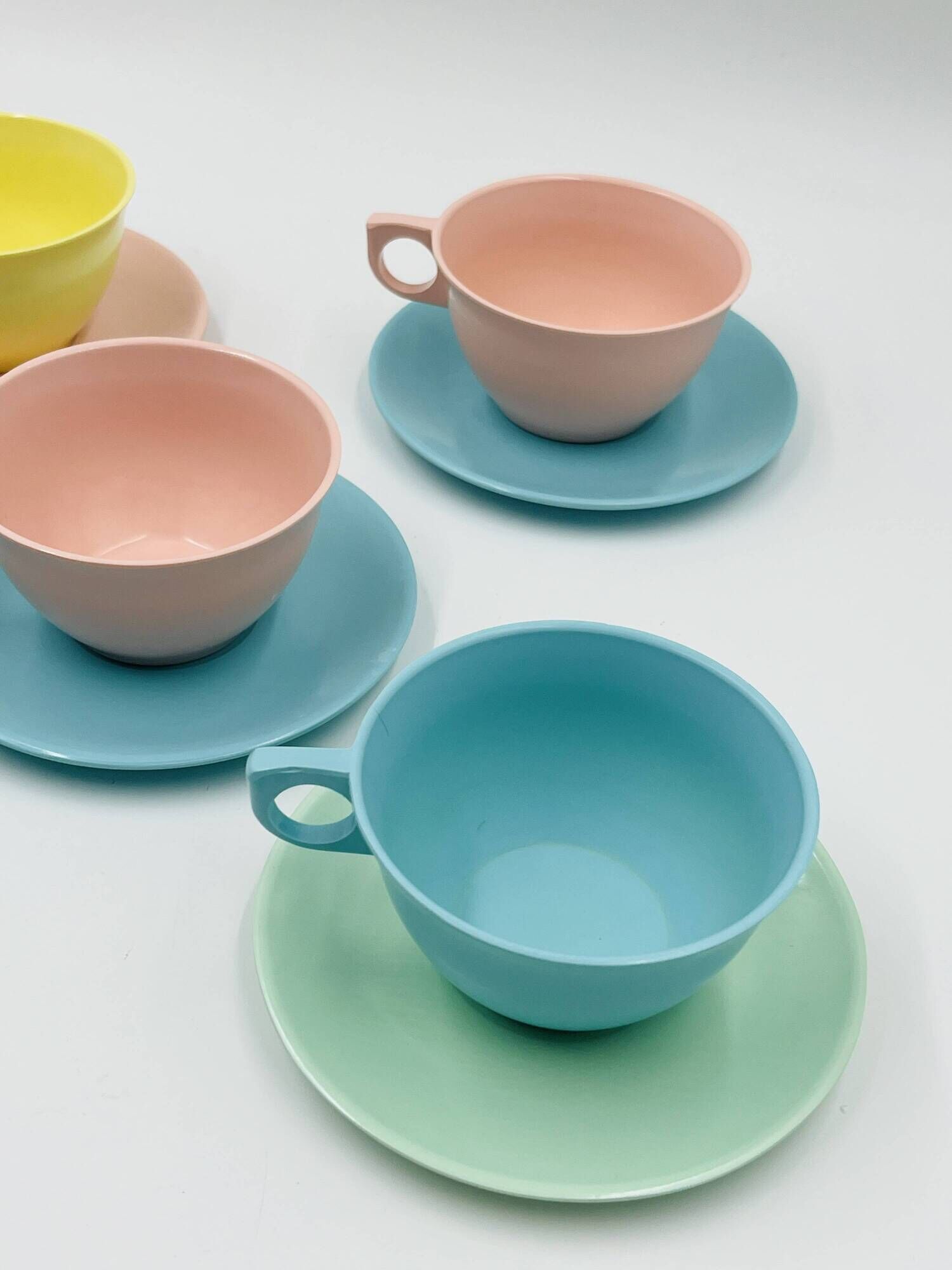 Élysée cup and saucer set in melamine