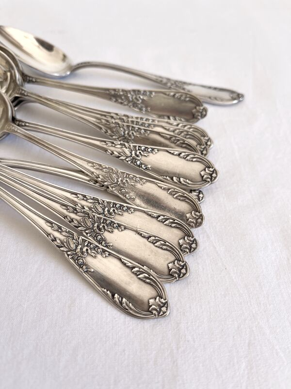 Coffret de 11 petites cuillères en métal argenté vintage