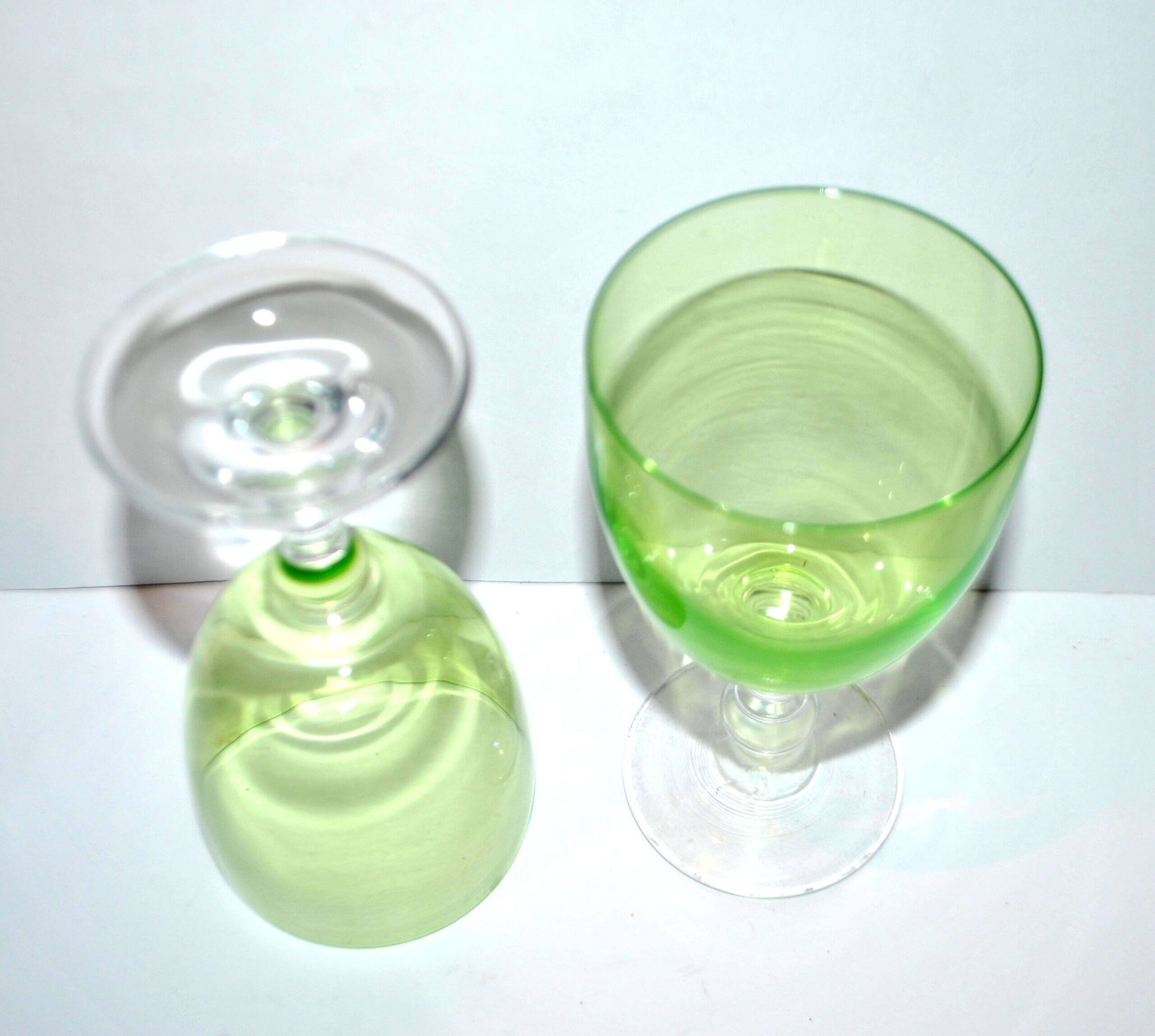 Set of 2 Roemer Chartreuse wine glasses in chartreuse green glass, 14.5 cm