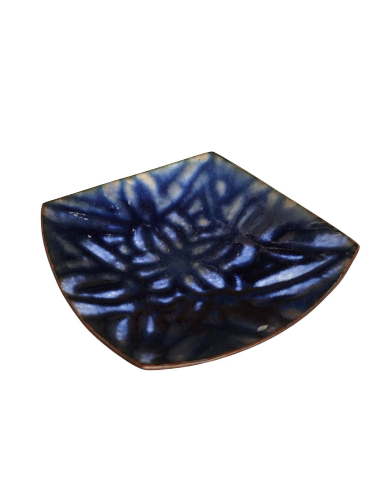 5 old enamelled copper dishes