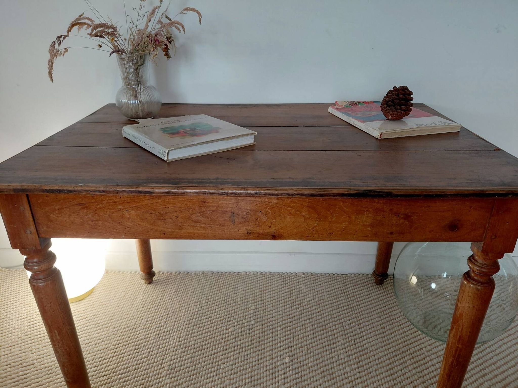 Table / Vintage cherry wood desk with turned legs – Natural patina
