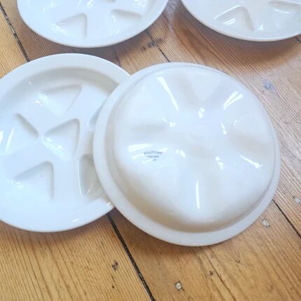 4 assiettes à escargots vintage en porcelaine blanche Pillivuyt