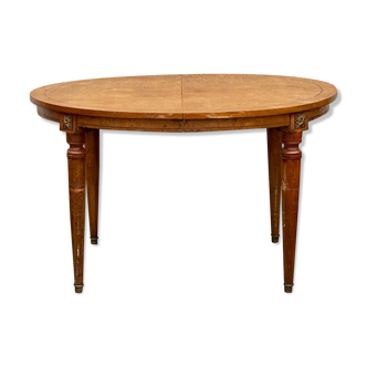 Table ovale d'époque 1900