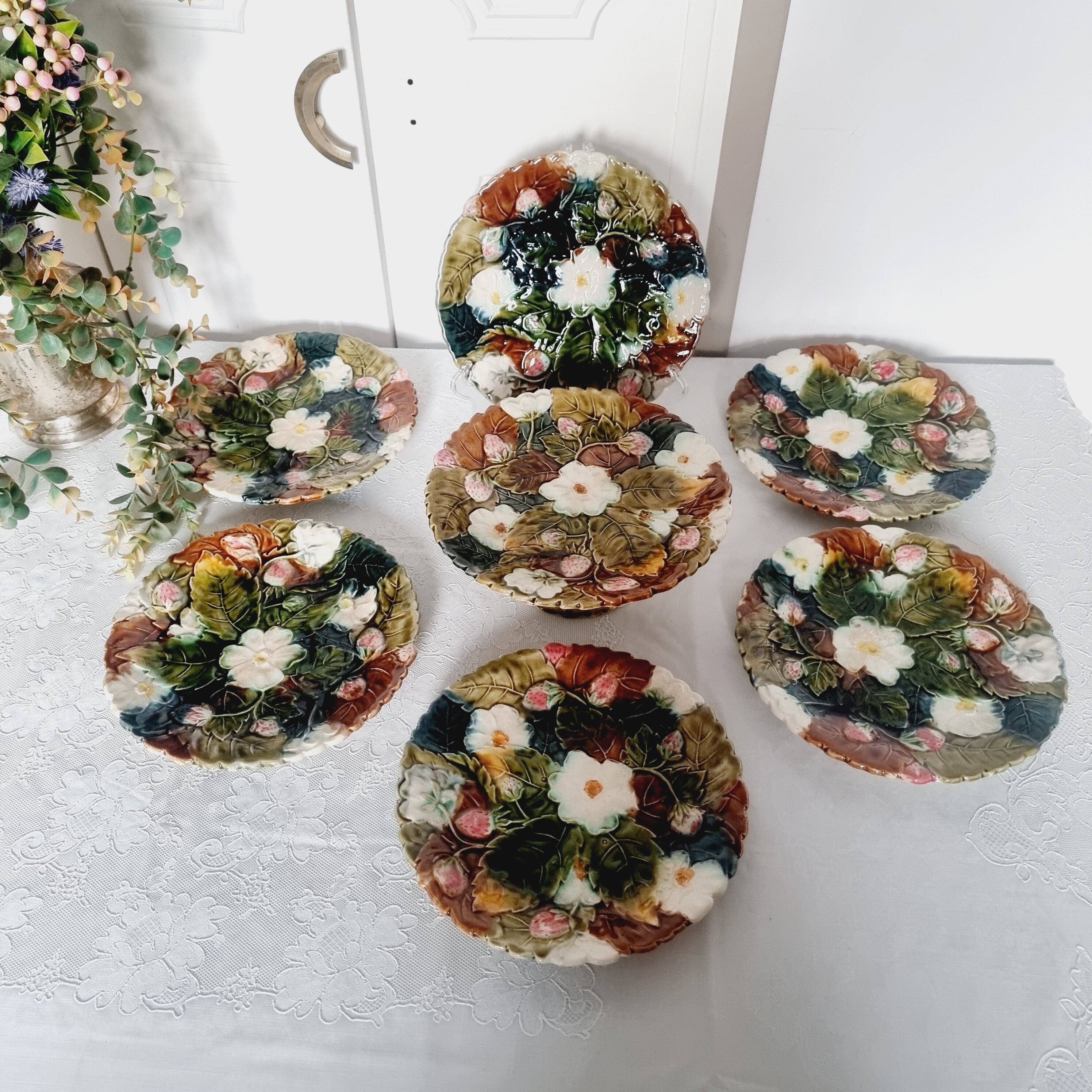 Set of 6 french onnaing barbonite ceramic plates and cake plate
