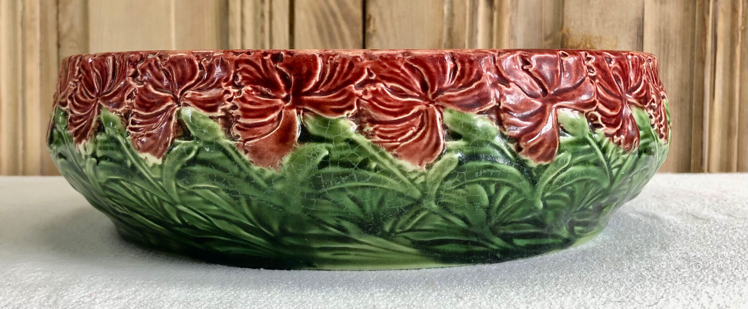 Salad bowl fruit bowl with carnations slurry Sarreguemines XIX