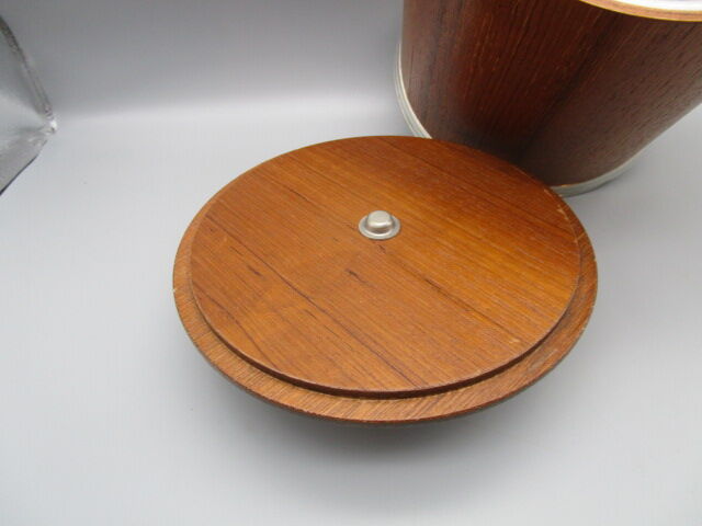 Vintage ice bucket in wood and metal