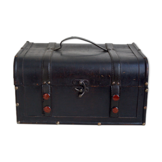Wooden trunk