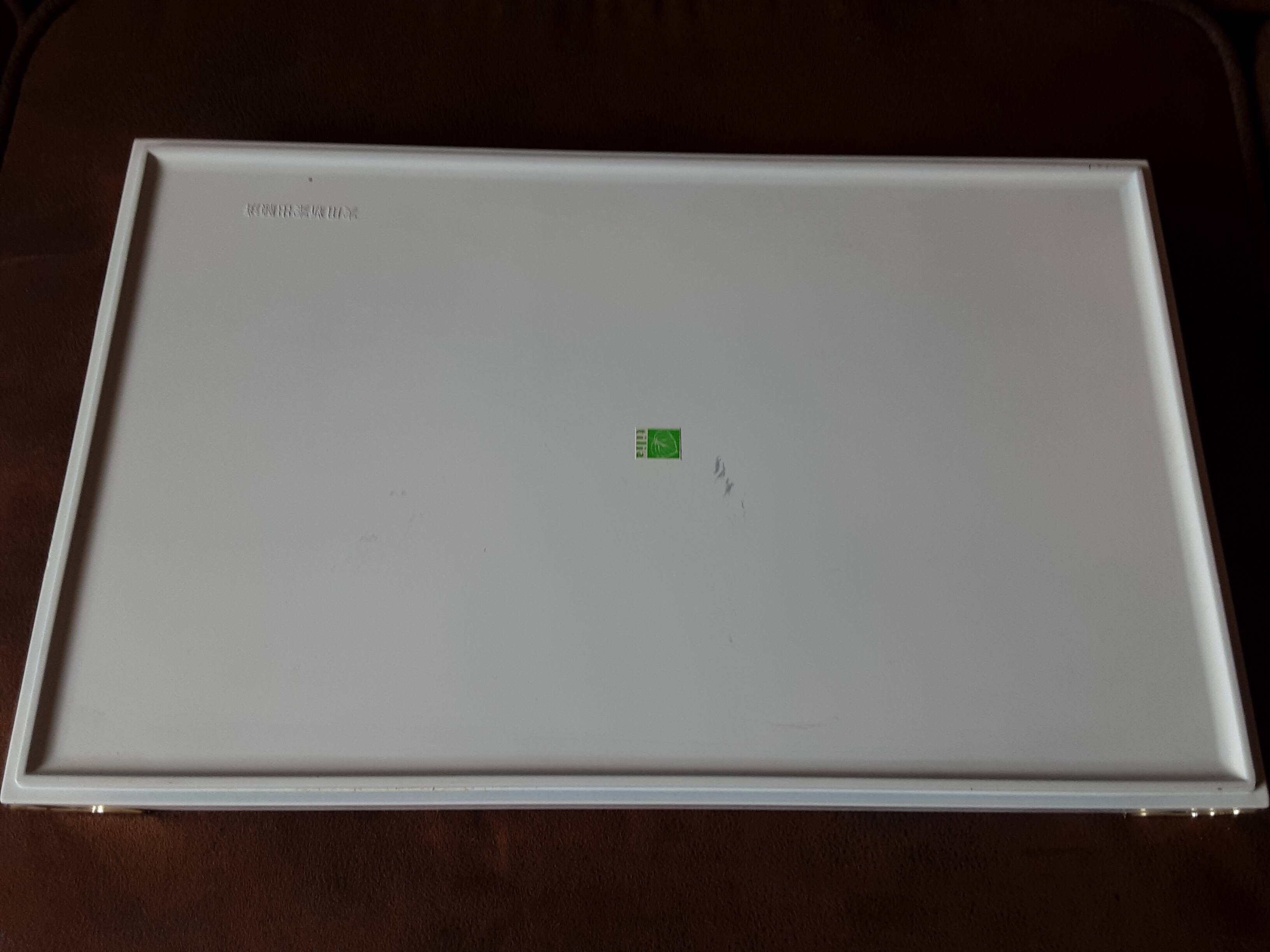 Vintage Asian plateau