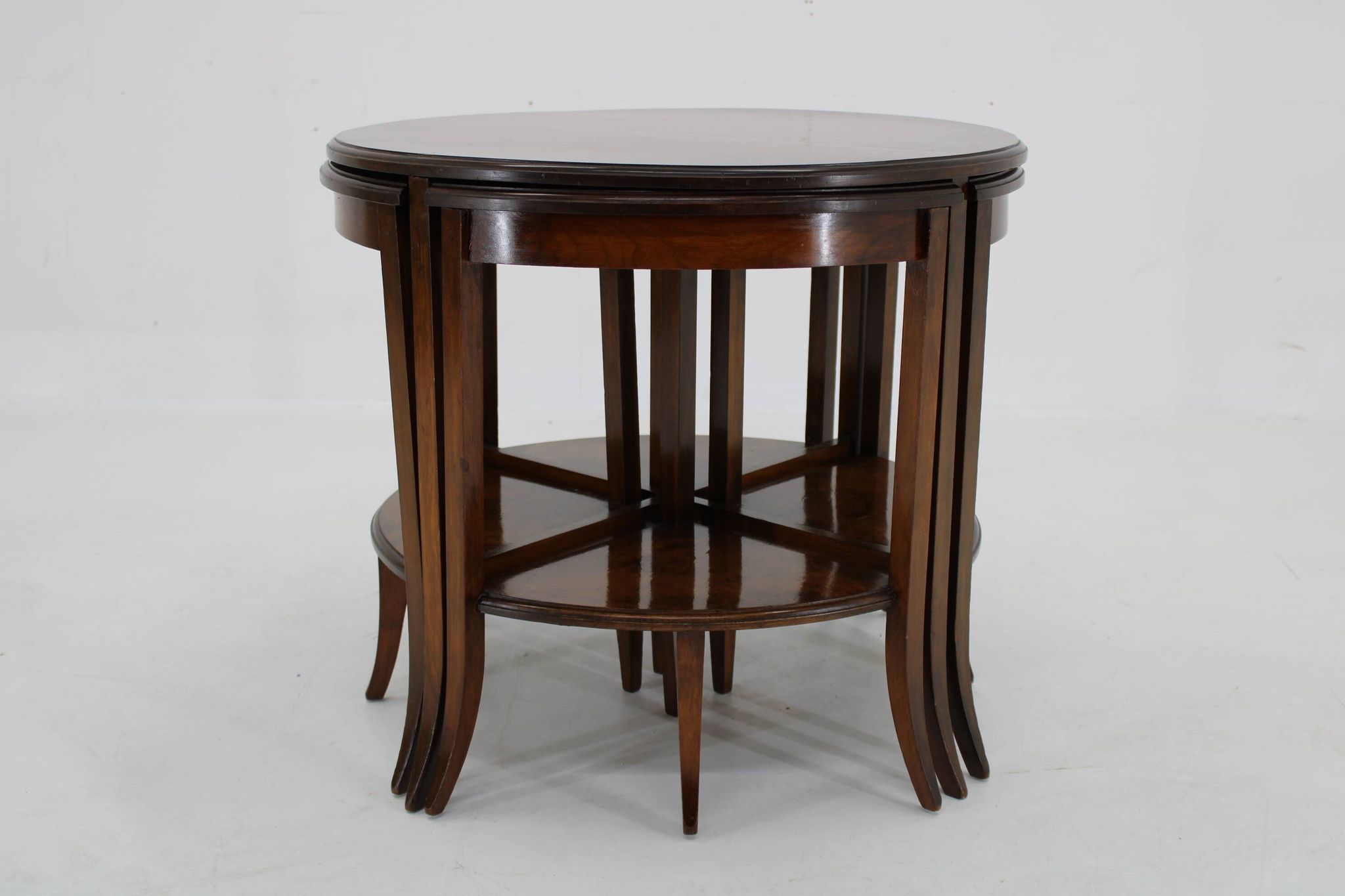 Tables gigognes Art Déco des années 1930 en noyer, Tchécoslovaquie