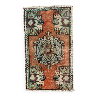 Small Vintage Turkish Rug 89x52 cm, Short Runner, Tribal, Shabby, Mini Carpet