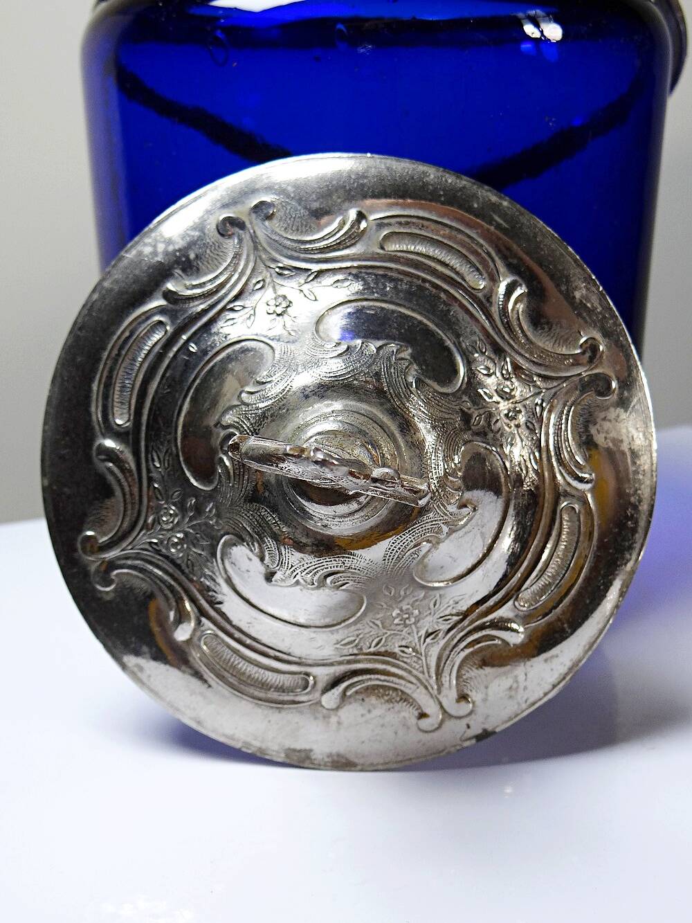 Antique biscuit jar/sweet jar, cobalt blue glass and silver-plated metal, early 20th century.