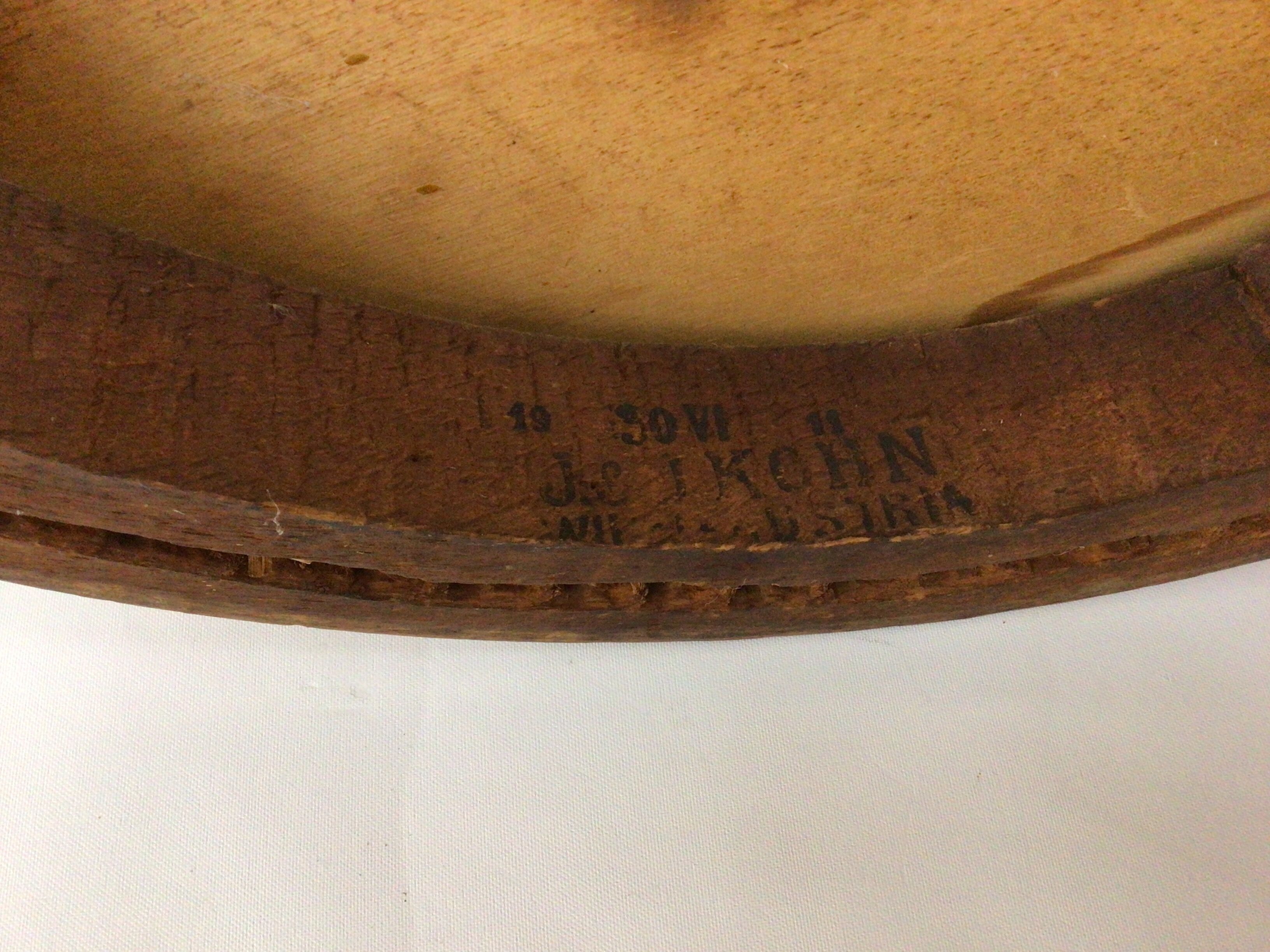 Fauteuil en bois courbé dit le Corbusier J&J Kohn