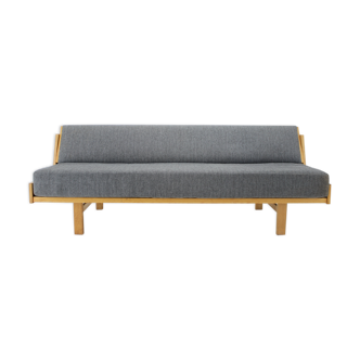 Hans J. Wegner Ge-258 daybed for Getama 1960s