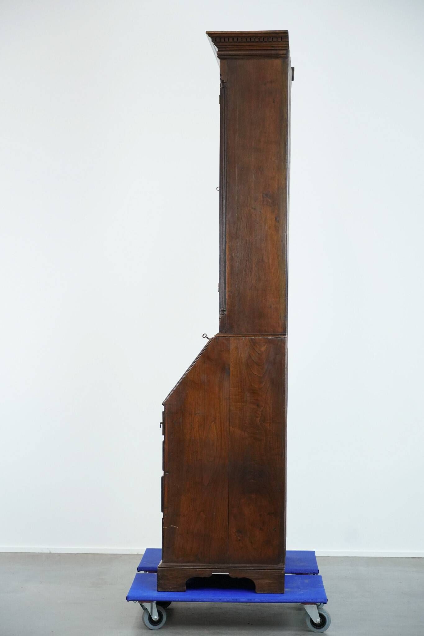 Antique English 18th-century desk/bookcase with a beautiful interior