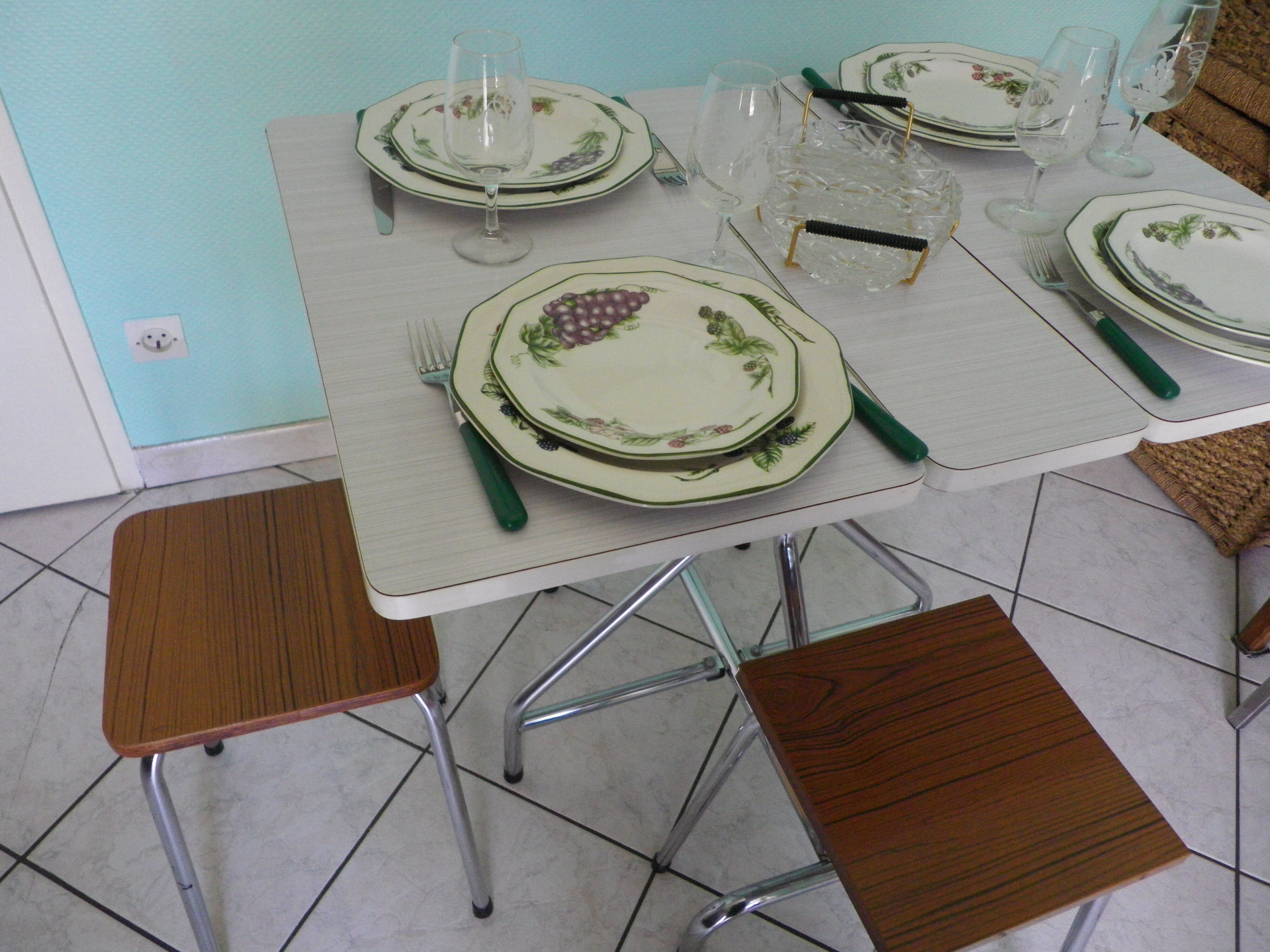 Formica foldable table, chrome feet - 60s