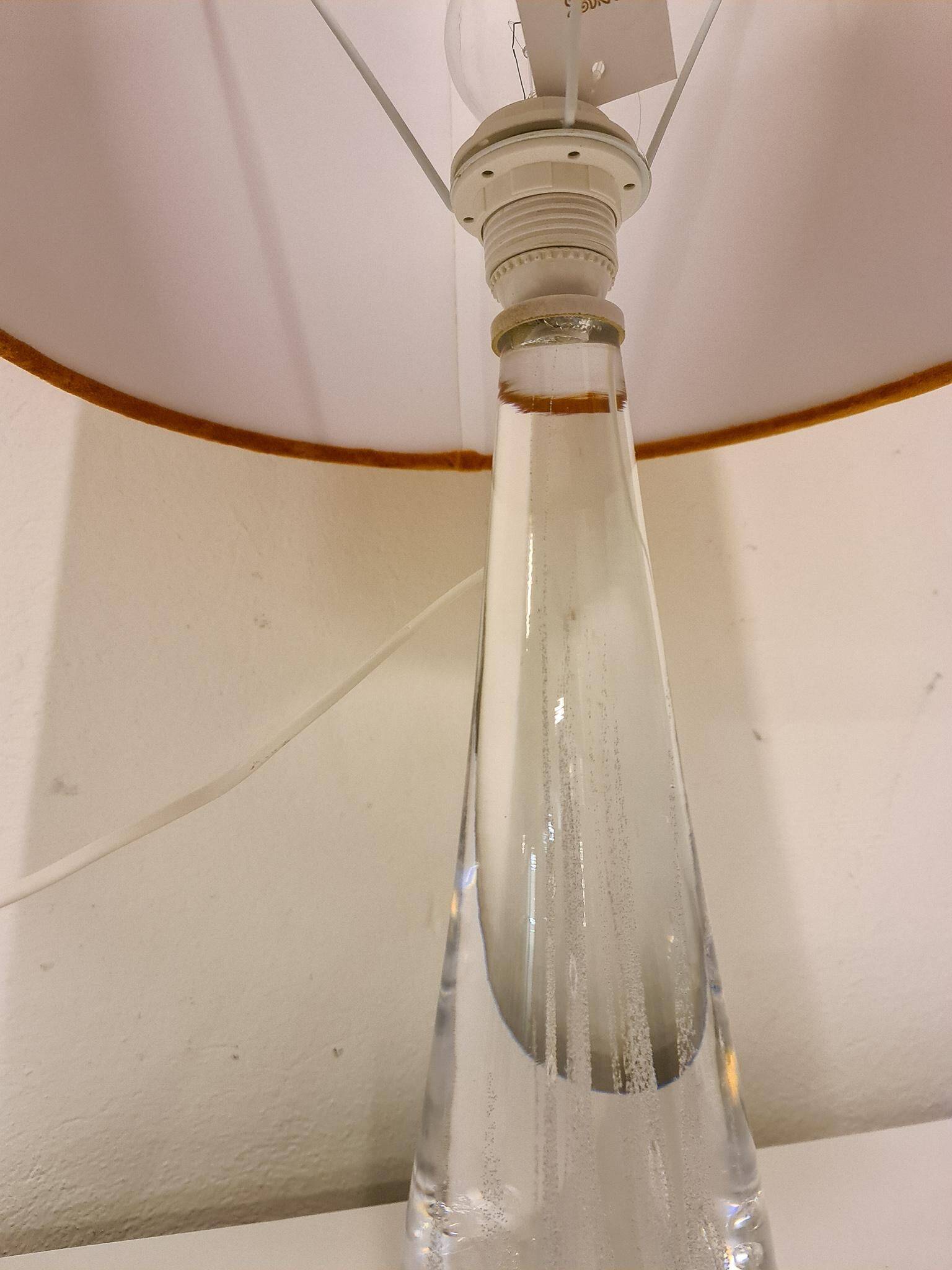 Mid-century crystal glass table lamp by Vicke Lindstrand, Kosta, Sweden.