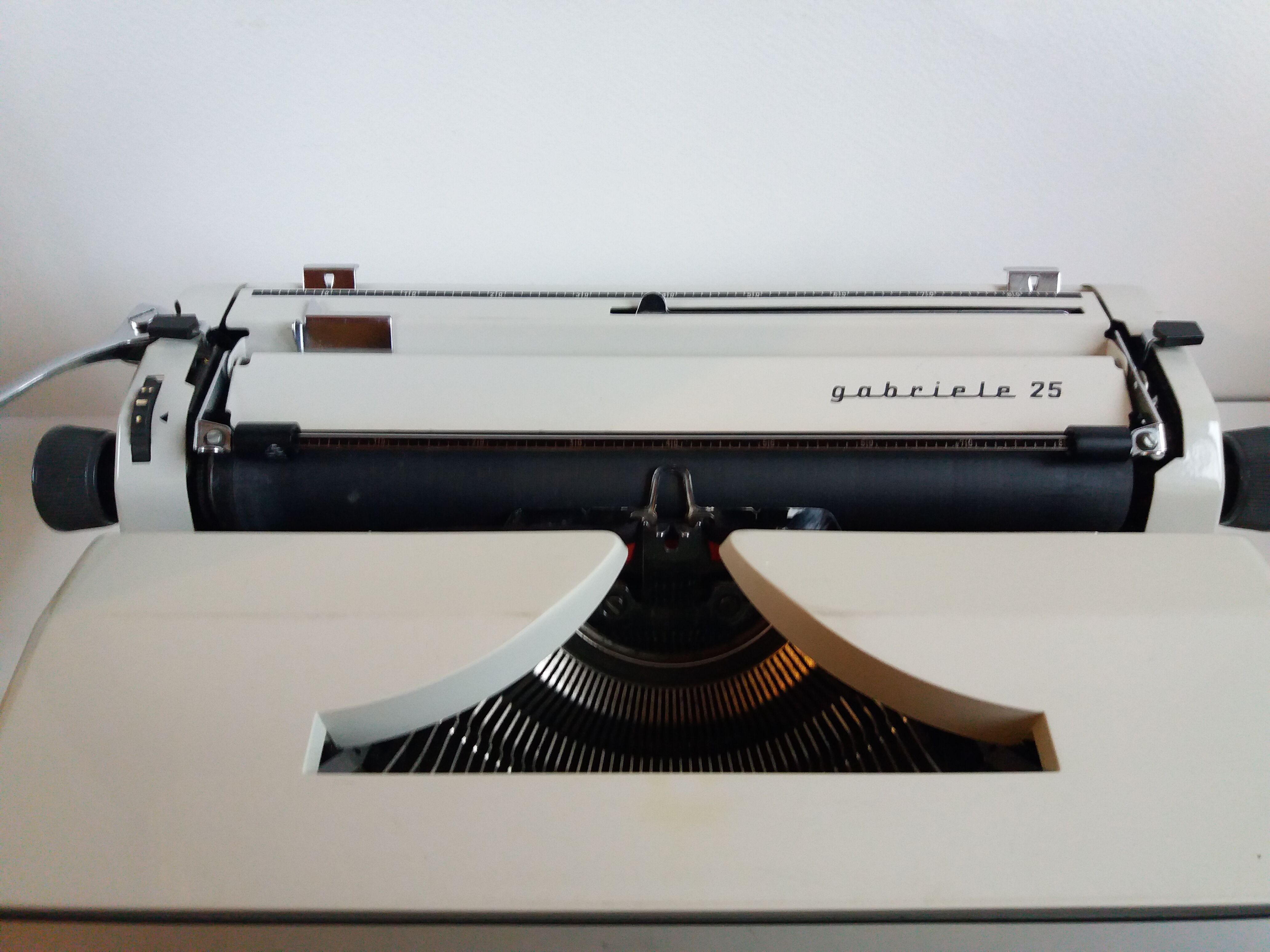 Triumph gabriele typewriter
