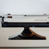 Triumph gabriele typewriter