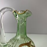 Service à liqueur en cristal teinté vert avec rehauts de dorures à décor de