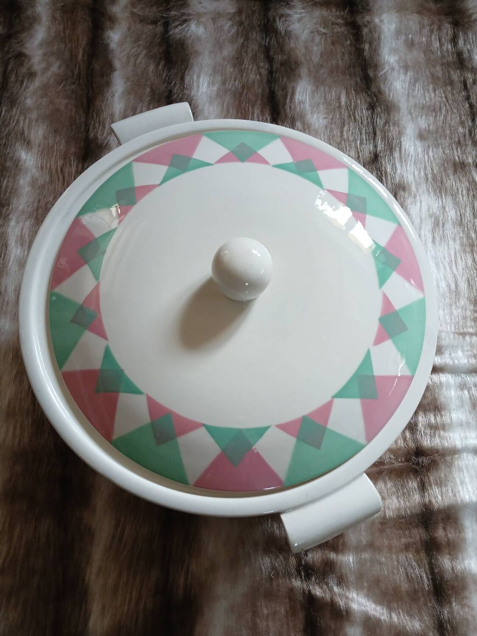 Antique soup tureen from Digoin and Sarreguemines