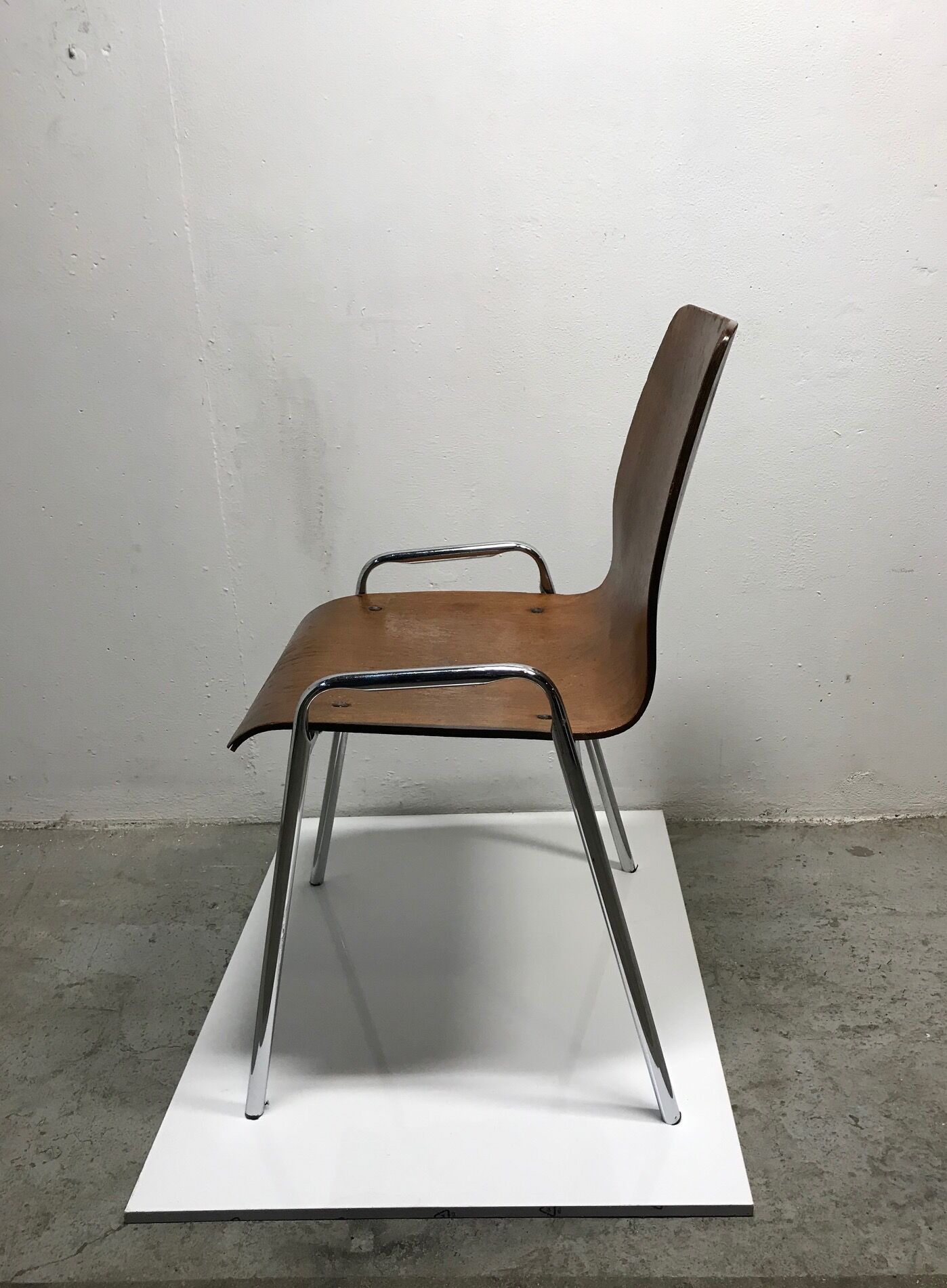 195s0 chrome and curved wooden chair