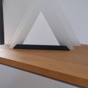 Table lamp to place