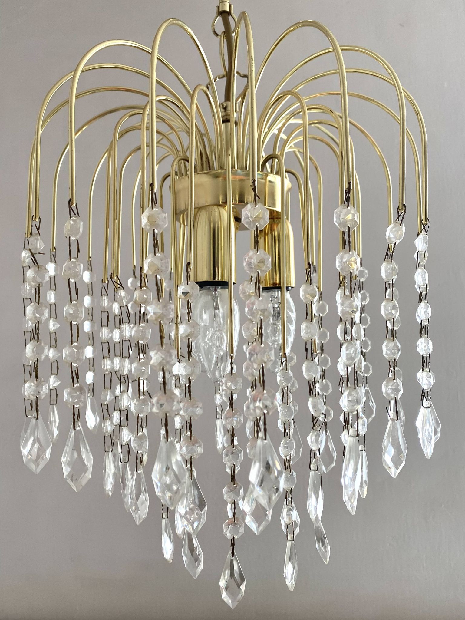 Vintage Italian cascade chandelier with pendants.