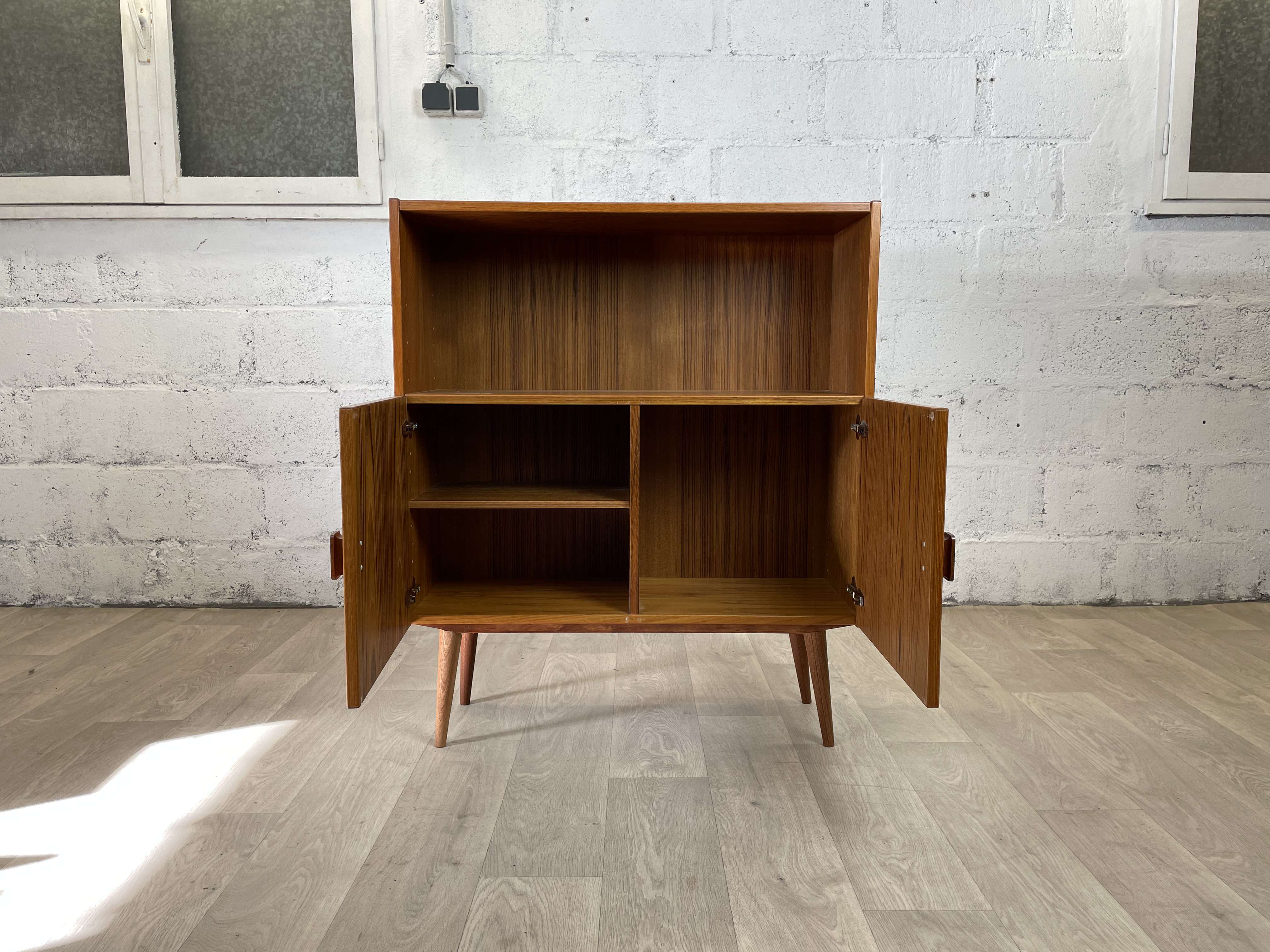 Scandinavian teak buffet, 60