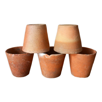 5 pots