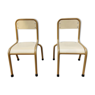 Duo of children's chairs