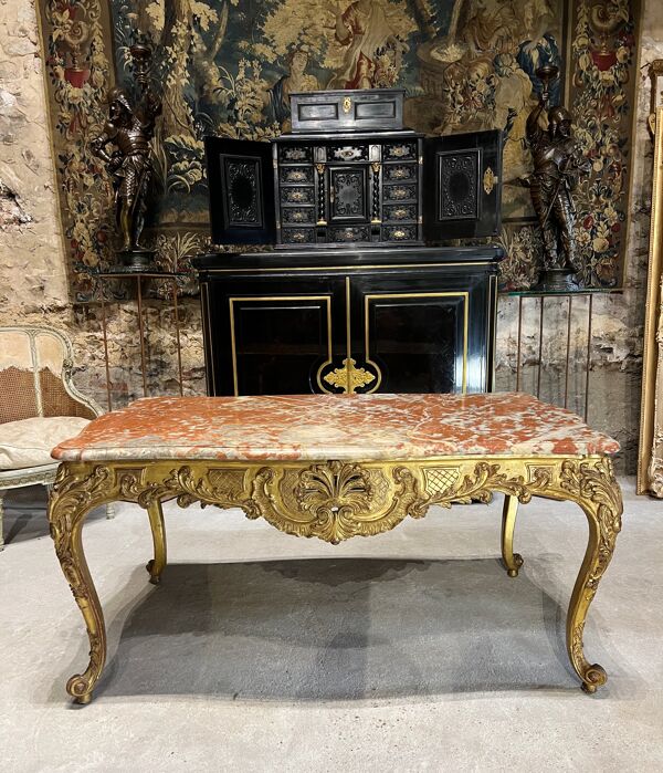Table de milieu en bois doré d’époque napoléon iii dessus de marbre rouge