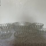 Fruit bowl and its bowls