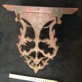 Oak applying console carved with rinsings