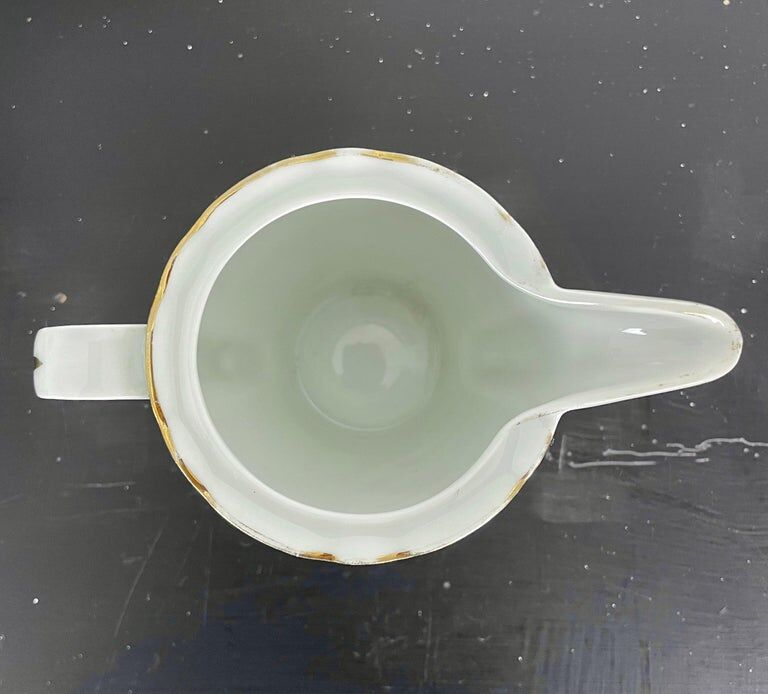 Porcelain coffee/tea service for 10 people