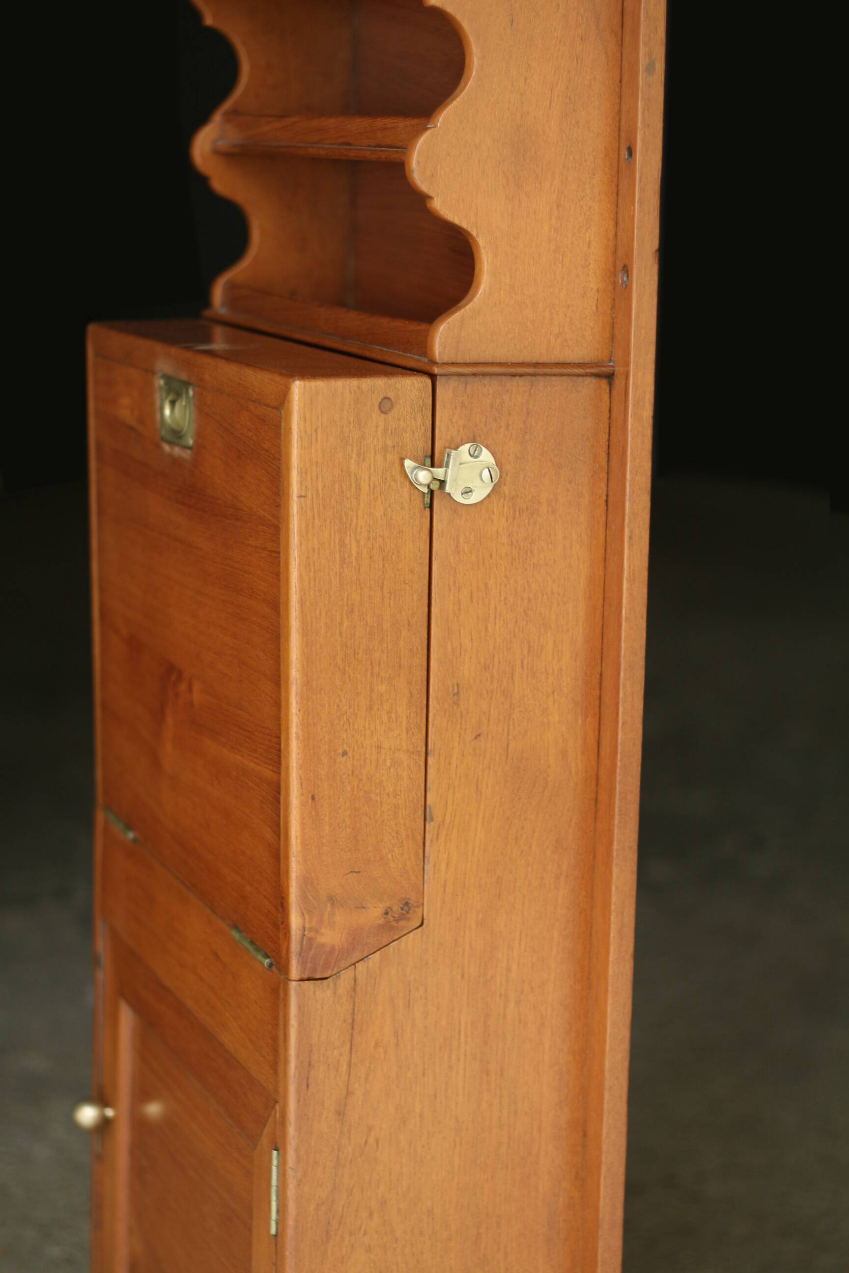 Rare: adorable mahogany boat furniture (circa 1900). Very good condition.