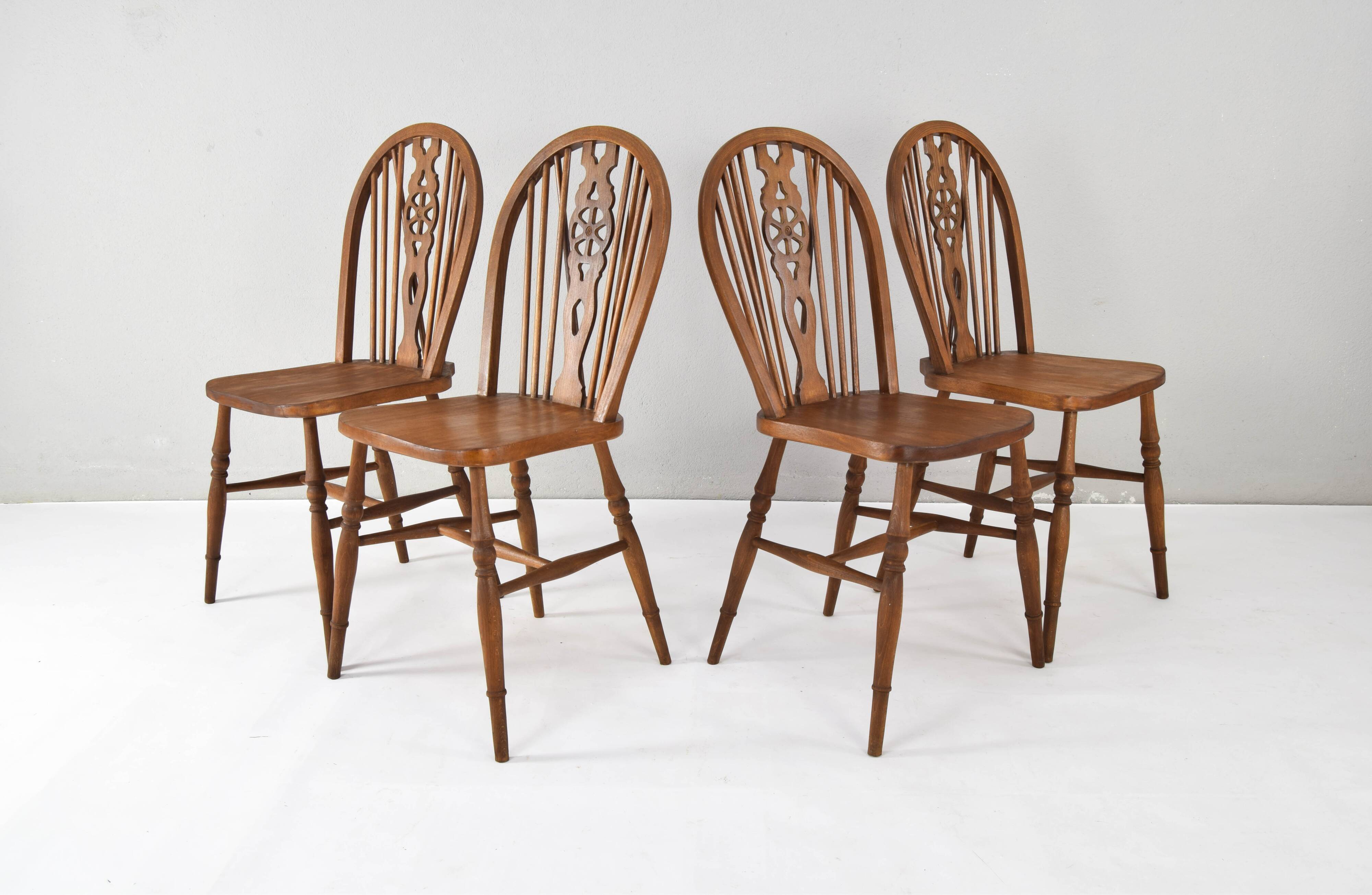 Windsor Antique Early 20th English Victorian Dining Room Chairs, Set of fou